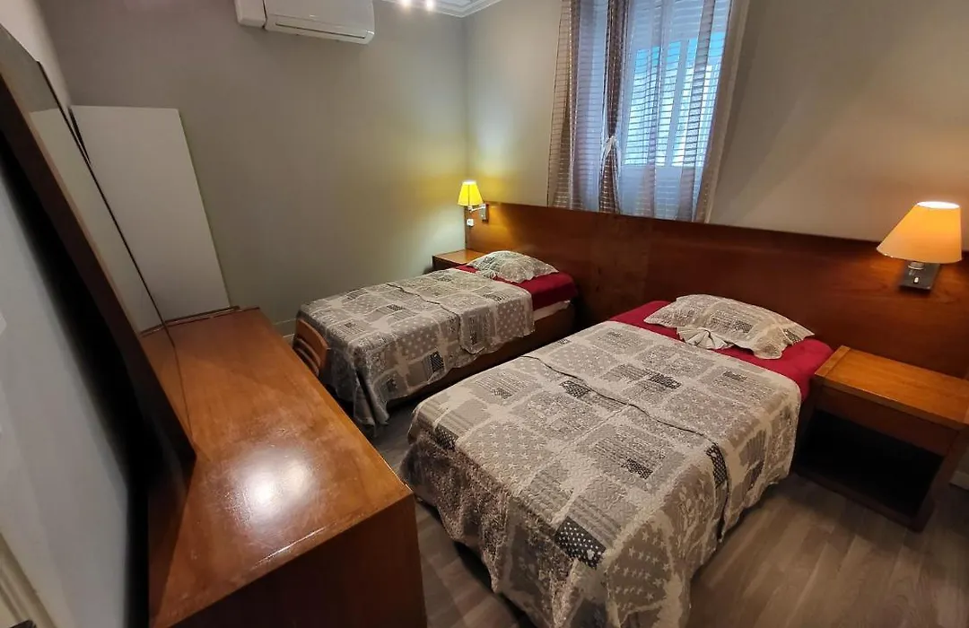 Hostel Seven Hills (Adults Only)-1
